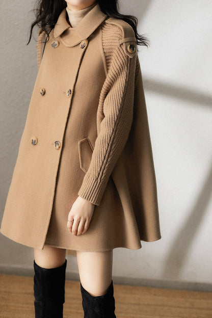 Susa | Abrigo Melton de punto en contraste con decoración de charretera y cuello alto