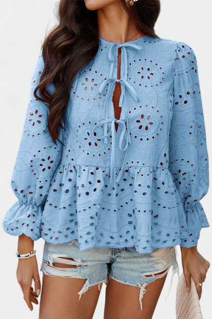 Lola | Top Bohemio de Encaje con Corte Fluido