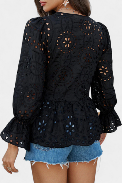 Lola | Top Bohemio de Encaje con Corte Fluido